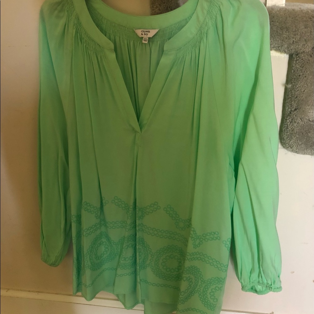 Crown & ivy mint green blouse - never worn